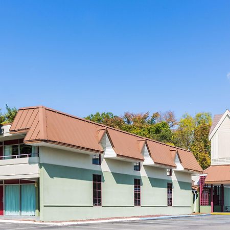 Days Inn East Stroudsburg Zewnętrze zdjęcie