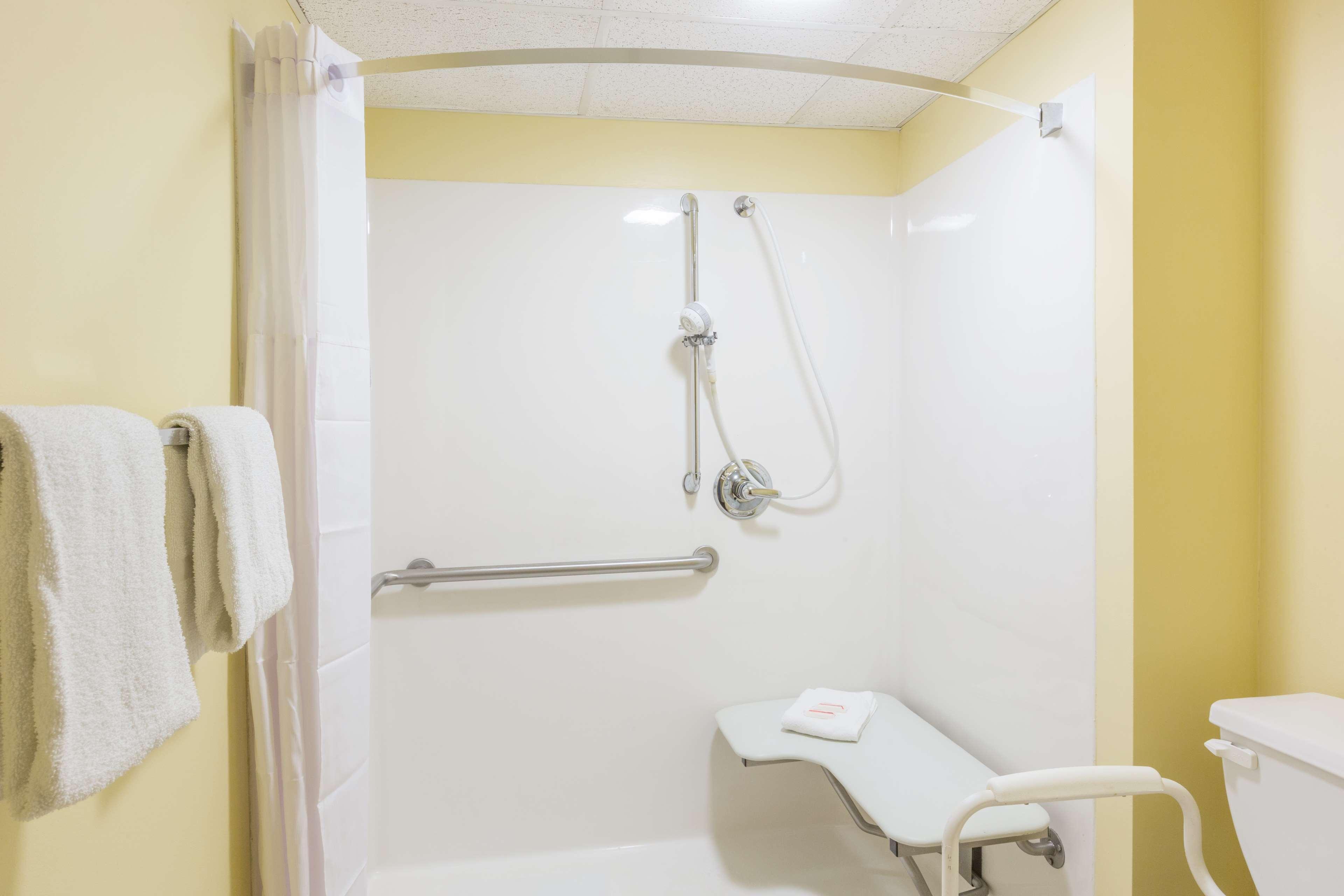Days Inn East Stroudsburg Zewnętrze zdjęcie